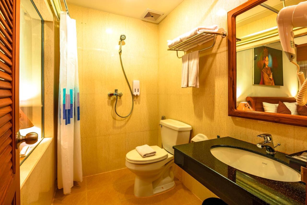 Patong Heaven Hotel Екстериор снимка
