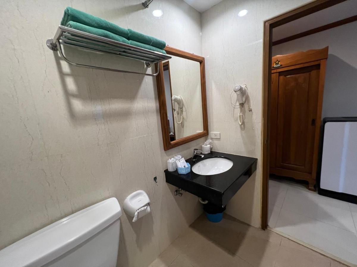 Patong Heaven Hotel Екстериор снимка